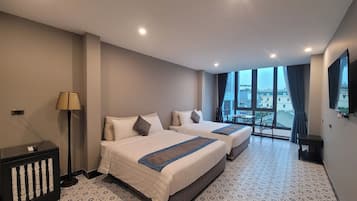 Suite Deluxe, vue sur la ville | 1 chambre, accĂšs au Wi-Fi (inclus)