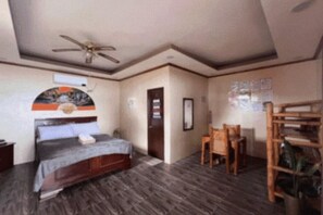 5 bedrooms, WiFi, bed sheets