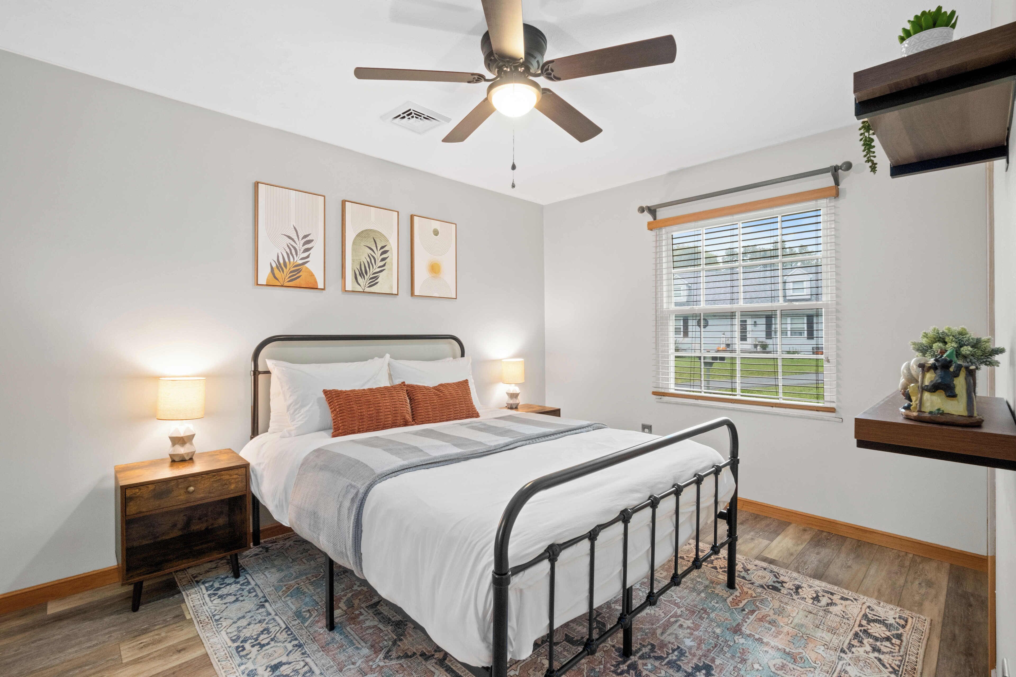 4 bedrooms, desk, iron/ironing board, WiFi