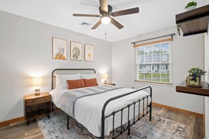 4 bedrooms, desk, iron/ironing board, WiFi