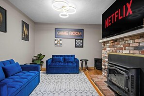 Smart-tv, tafelvoetbal en een tafeltennistafel