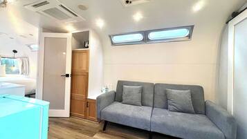 TV, DVD player