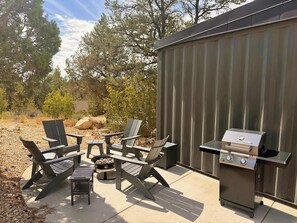 Outdoor dining - Modern Cabin Near Zion & Bryce w/ Pool & Hot Tub (Orderville)