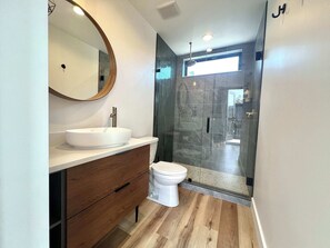 تجهيزات دش، مجففات شعر، مناشف