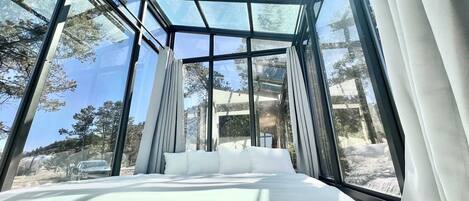 1 habitación, wifi y ropa de cama