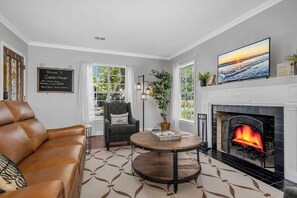 TV, fireplace, offices