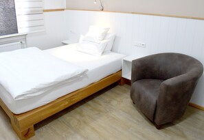 Kamar Single Comfort | Meja kerja dan Wi-Fi gratis