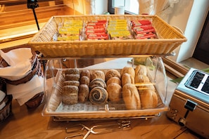 Frukostbuffé varje dag mot avgift