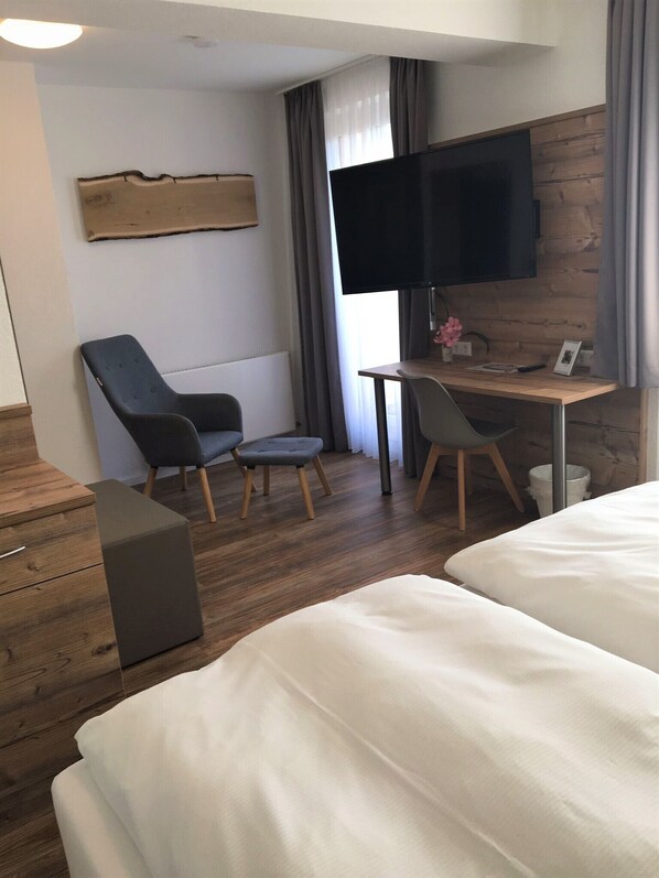 Basic-Doppel- oder -Zweibettzimmer