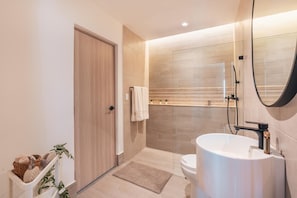 Shower, towels