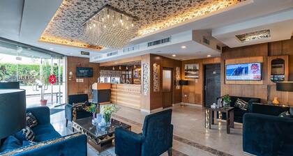 lancaster hotel apartments-Gardens