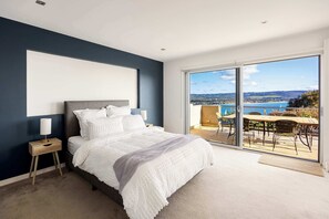 4 bedrooms, WiFi, bed sheets