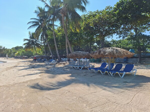 Beach - Costambar Beachfront Stay with Pool (San Felipe de Puerto Plata)