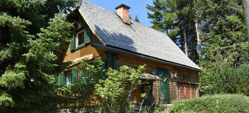 Holiday Home 'Hubertushütte' with Mountain View, Private Terrace, Sauna & Garden