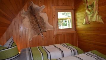 4 bedrooms, bed sheets