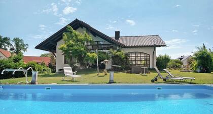 Apartment 'Galerie' with Shared Pool, Shared Garden and Wi-Fi