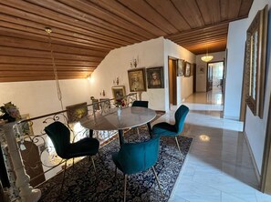 Dining - Apartment 'Galerie' with Shared Pool, Shared Garden and Wi-Fi (Hohenwart)