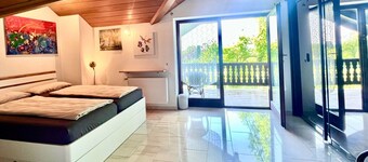 Appartement 'Galerie' avec piscine partagée, jardin partagé et Wi-Fi