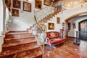 Interior - Apartment 'Galerie' with Shared Pool, Shared Garden and Wi-Fi (Hohenwart)