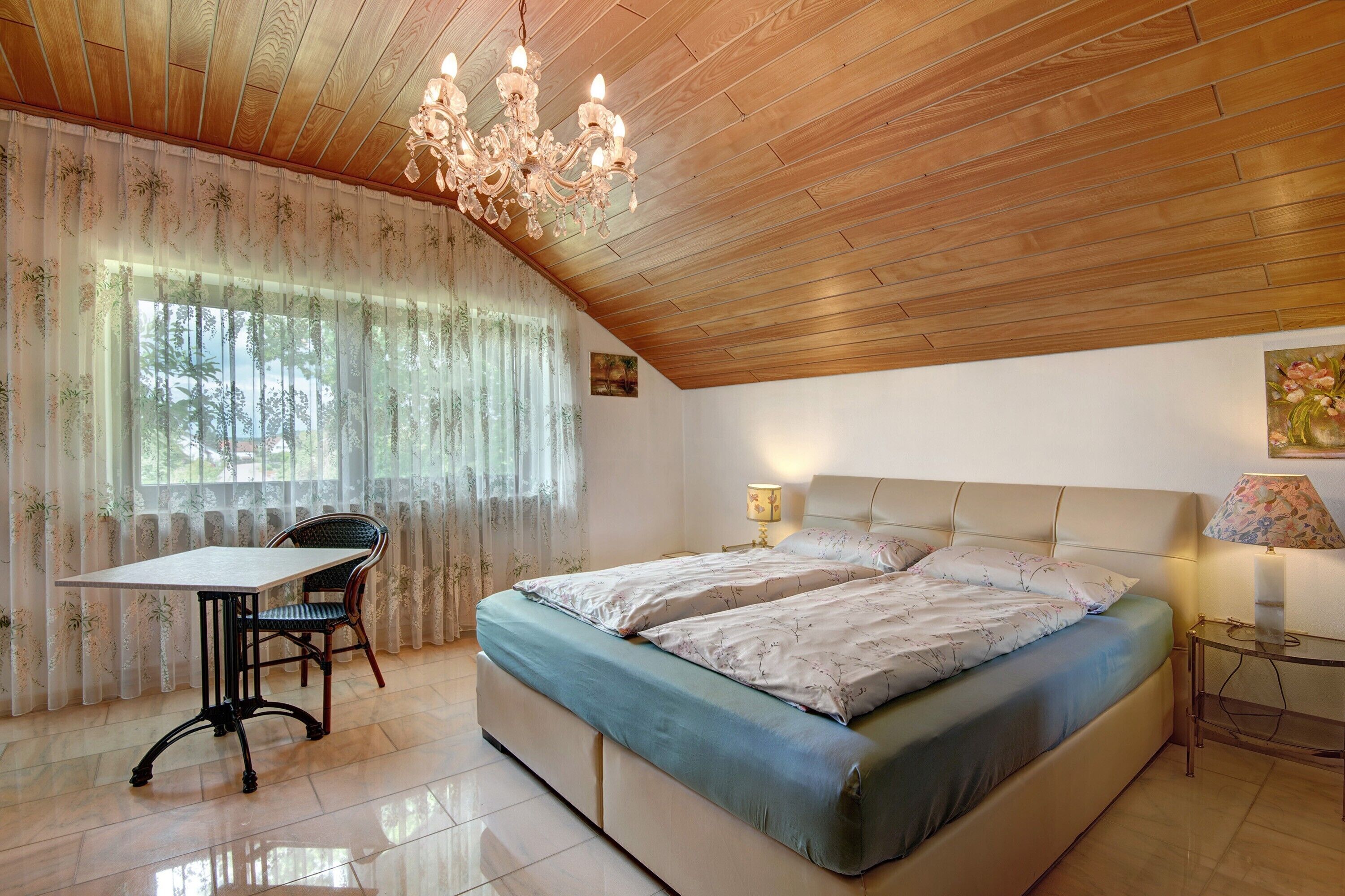 3 chambres, accès au Wi-Fi (inclus), literie fournie