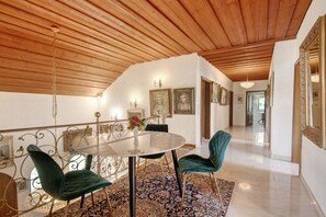 Dining - Apartment 'Galerie' with Shared Pool, Shared Garden and Wi-Fi (Hohenwart)