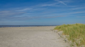Una spiaggia nelle vicinanze
