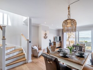 Dining - Apartment 'Wellness-Appartement Waterkant' with Sea View, Shared Garden and Wi-Fi (Glücksburg (Ostsee))