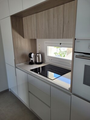 Micro-ondas, fogão, cooktop, lava-louças