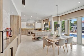 Dining - Elegant Waterfront Estate 6BR/6.5BA (Fort Lauderdale)