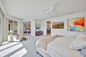 6 bedrooms, desk, iron/ironing board, travel cot