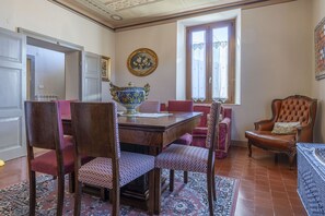 Dining - Beautiful private villa for 6 people with hot tub, WIFI, TV, balcony and panoramic view (Fivizzano)