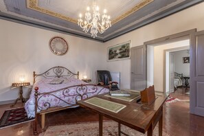 4 chambres, fer et planche à repasser, Wi-Fi gratuit