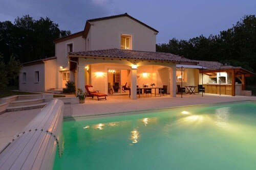 Scenic villa with swimming pool