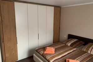 1 habitación, wifi gratis y ropa de cama