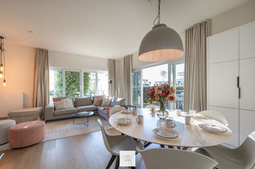 Dockside Floor, Hamptons style II at the harbor