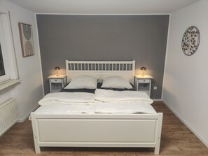 3 bedrooms, free WiFi, bed sheets - Nikis FeWo in the recreation area of the Dörenther Klippen (Ibbenbüren)