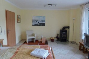 2 habitaciones, tabla de planchar con plancha y wifi gratis 
