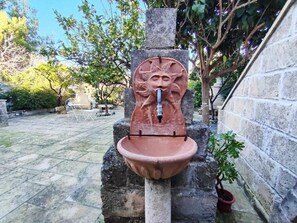 Property grounds - Malvasia, historic mansions, with a small glimpse of nature, near Castro (Diso)