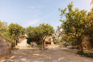 Outdoor dining - terrance apartment - air conditioning | 5 minute sea | - VinTage Malvasia (Diso)