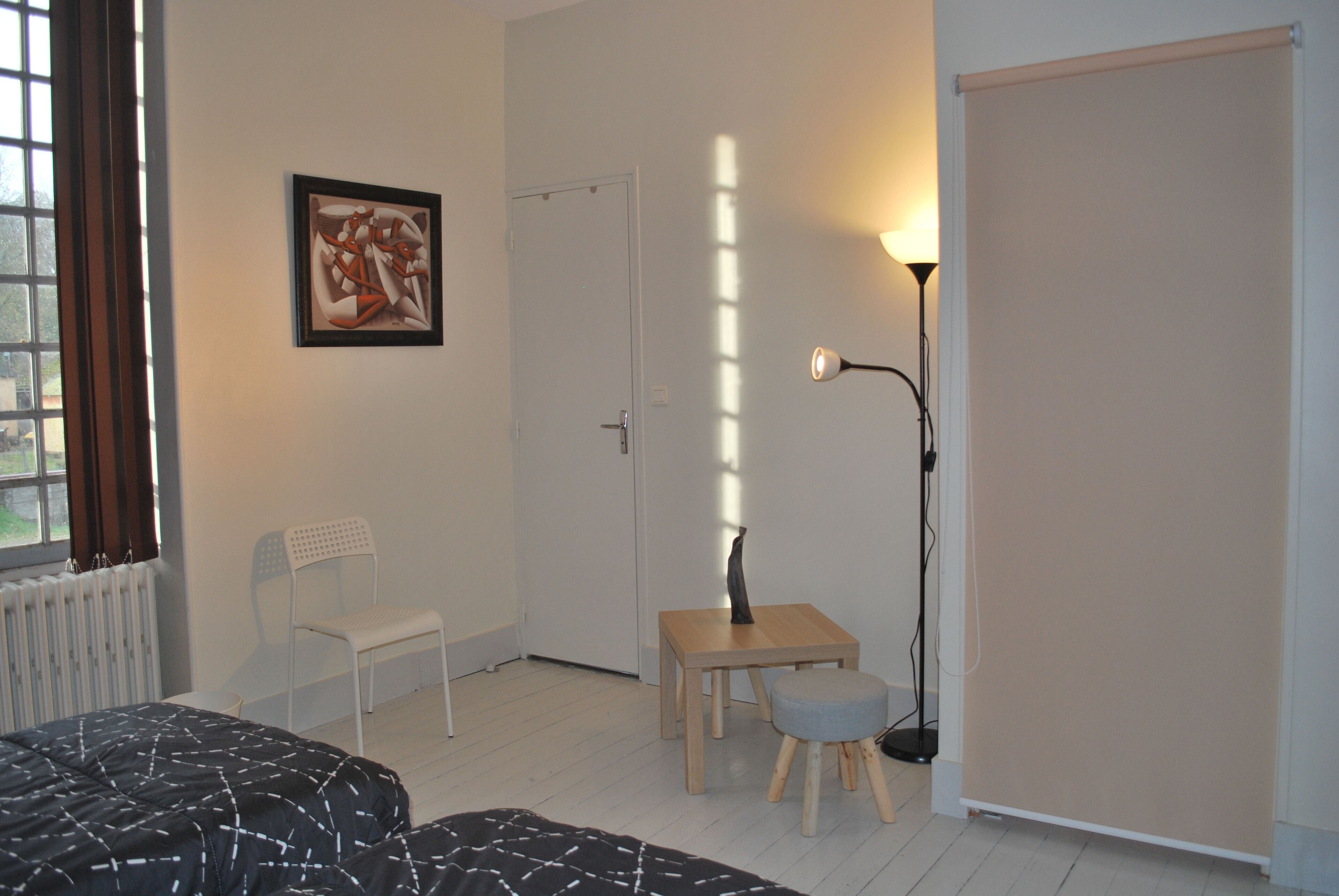 6 quartos, ferros/tábuas de passar roupa, Wi-Fi, roupa de cama