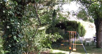 15-person gite with 6 bedrooms and bar area ideal for family reunions!