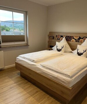2 bedrooms, iron/ironing board, travel crib, free WiFi