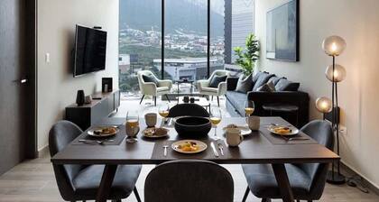 Modern Condo | Mountain Views & Pool Access