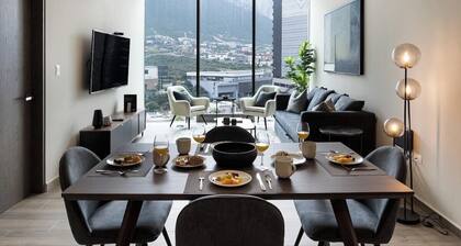 Modern Comfort: Pool, Gym & Mountain Views!