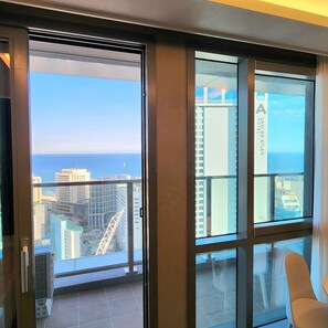 Premier Double Room, Sea View - ThePlace34 (Busan)