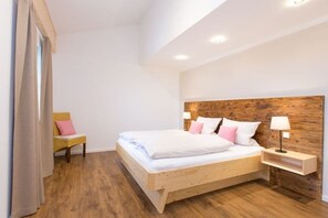 2 makuuhuonetta, silitysrauta/-lauta, internet, vuodevaatteet