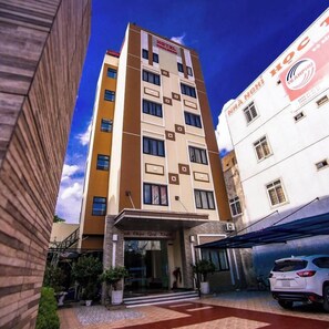 Exterior detail - NOBLESSE (Hai Phong)