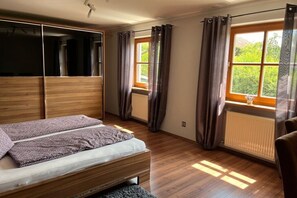 2 bedrooms, free WiFi, bed sheets - Sonnenblick Comfortable holiday residence (Grafenwiesen)