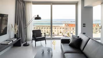 Luxury Apartment, Sea View | Living area