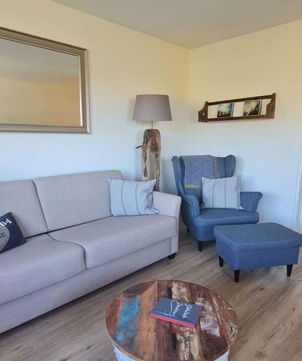 Smart TV, ping pong, books